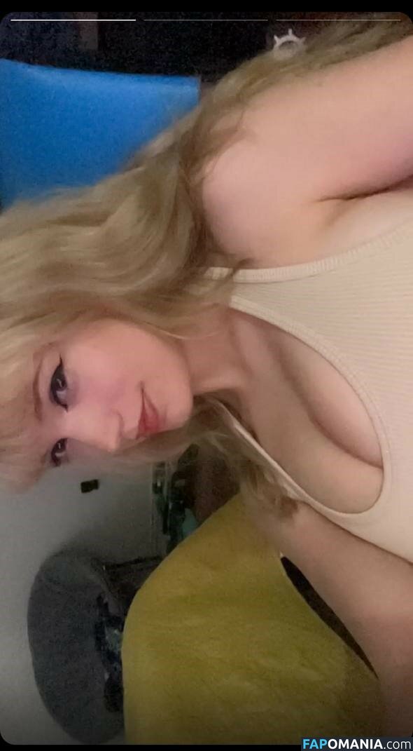 Mikah / Mikahhlynn / Myekuh / mikahlyynn Nu OnlyFans  Photo fuitée #182