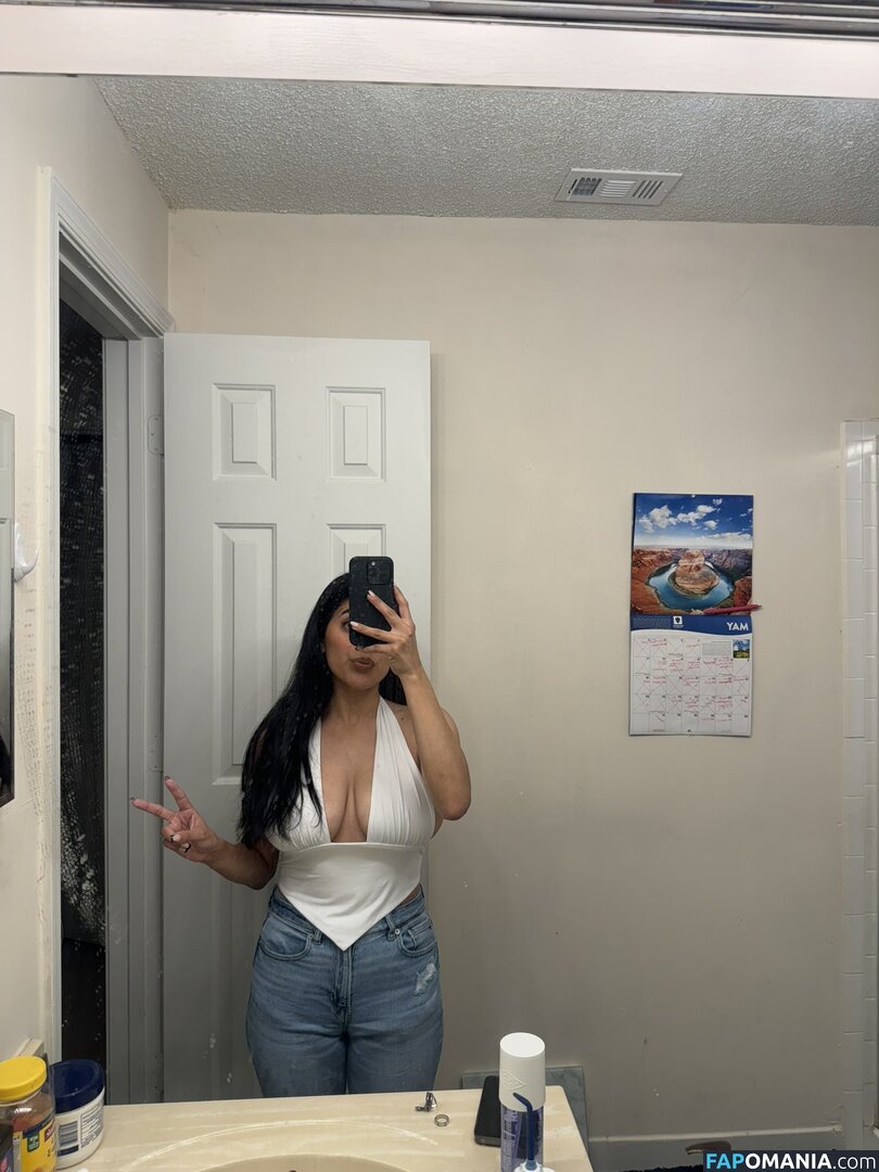 Mikasavader / https: Nu OnlyFans  Photo fuitée #18