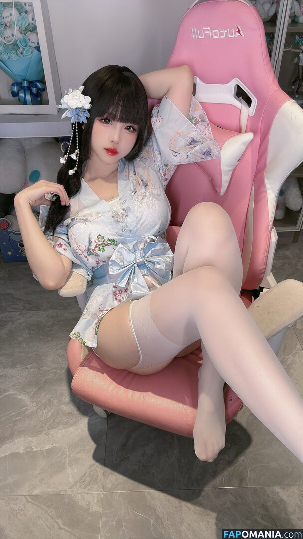 Miko / Mikomikoww / freemikomihokina / mikomikowow Nu OnlyFans  Photo fuitée #93