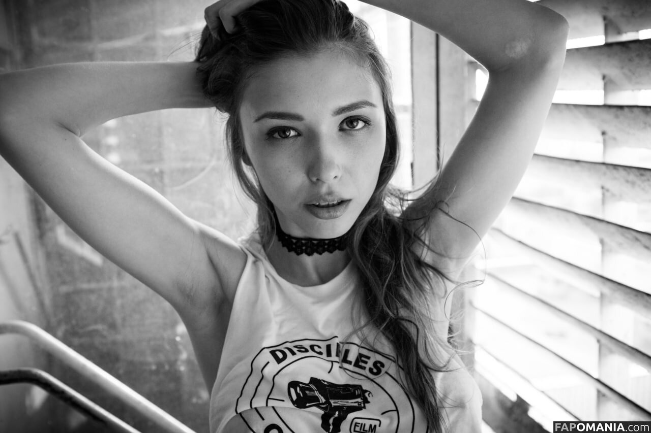 IMilaAzul / Mila Azul / https: / mila.azuul / mila_azul / milaazul Nu OnlyFans  Photo fuitée #1597