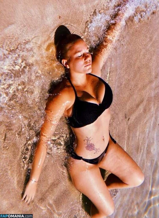 Milena Velba / milena_offical / official_milenavelba / velbamilenaveronikalz Nu OnlyFans  Photo fuitée #2043