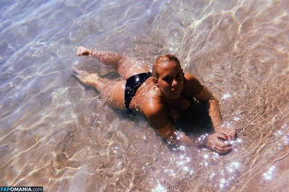 Milena Velba / milena_offical / official_milenavelba / velbamilenaveronikalz Nu OnlyFans  Photo fuitée #2044