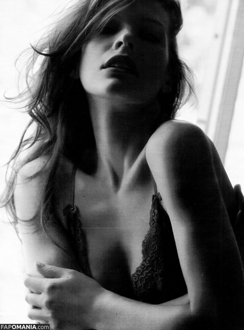 Milla Jovovich / MillaJovovich Nu OnlyFans  Photo fuitée #325