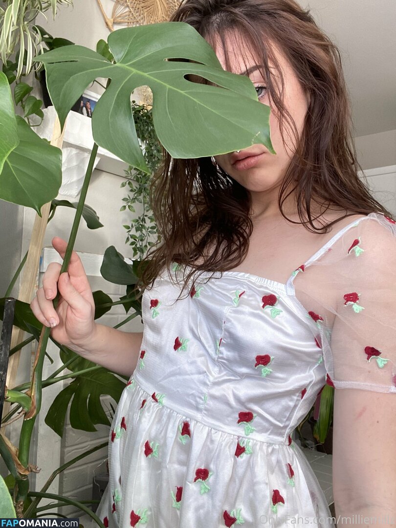 Millie Millz / MillieKnoxx / milliemillz Nu OnlyFans  Photo fuitée #441