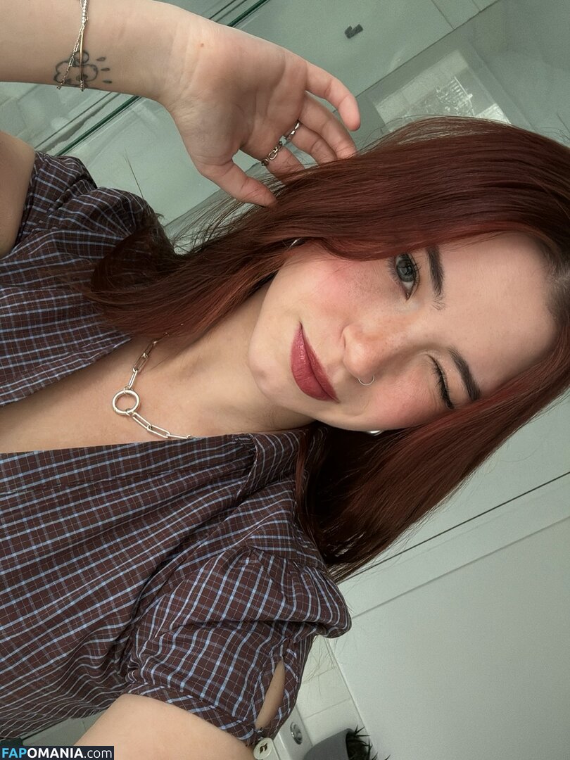 Millkberry / https: / milllkberry Nu OnlyFans  Photo fuitée #9