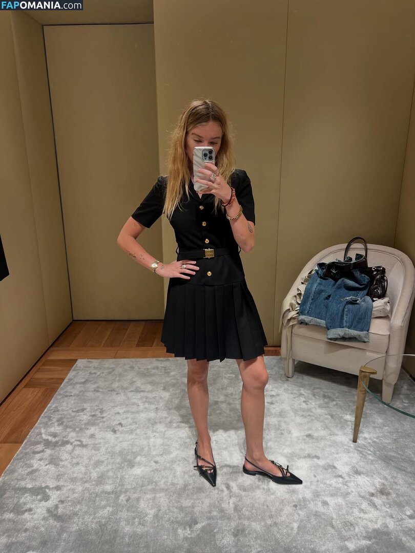 Milly Alcock / https: / millyalcock Nu OnlyFans  Photo fuitée #285
