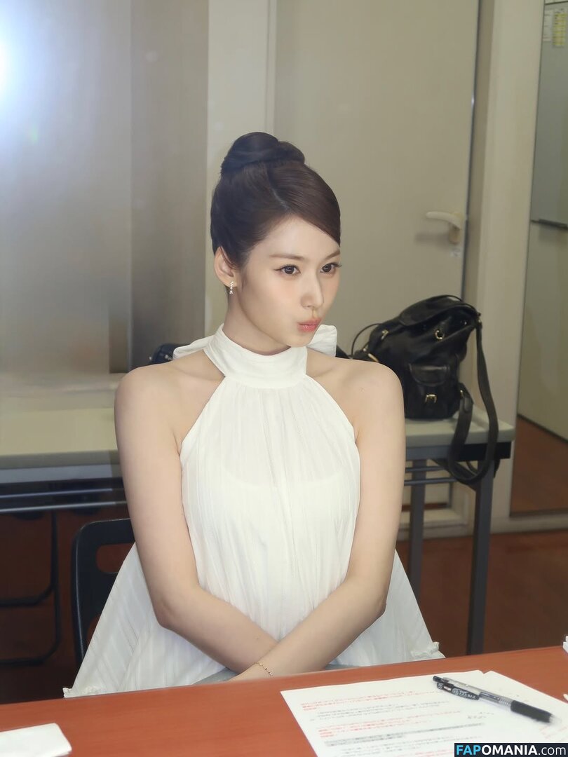Minatozaki Sana / TWICE / m.by__sana Nu OnlyFans  Photo fuitée #2