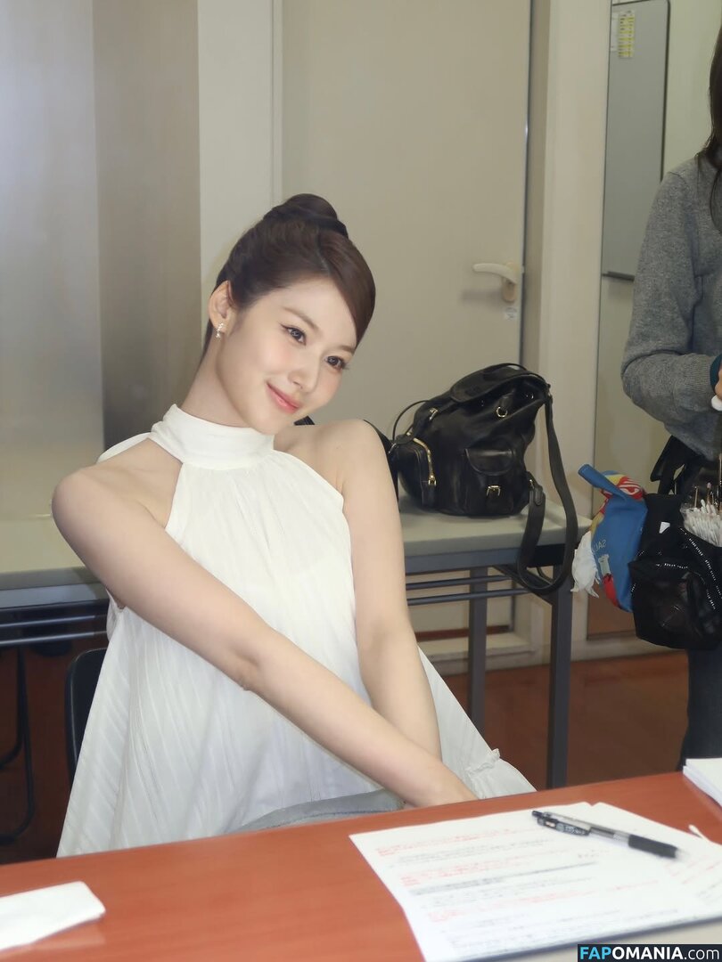 Minatozaki Sana / TWICE / m.by__sana Nu OnlyFans  Photo fuitée #3