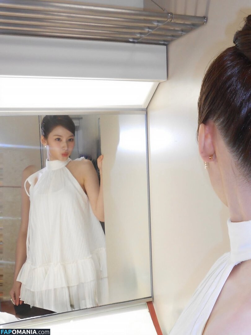 Minatozaki Sana / TWICE / m.by__sana Nu OnlyFans  Photo fuitée #4
