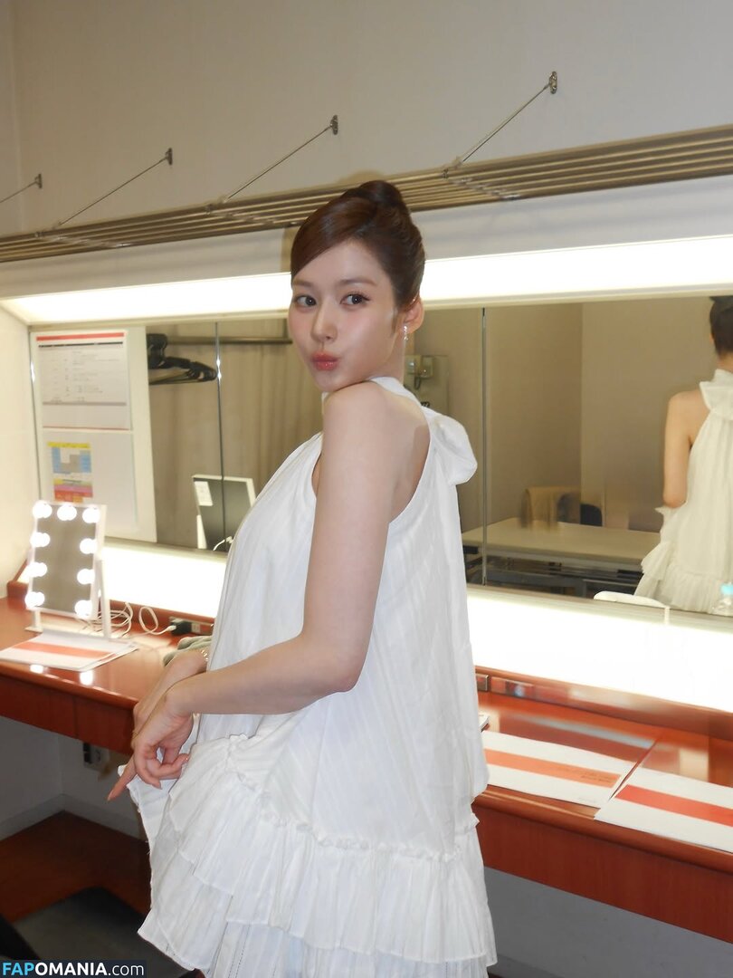Minatozaki Sana / TWICE / m.by__sana Nu OnlyFans  Photo fuitée #12