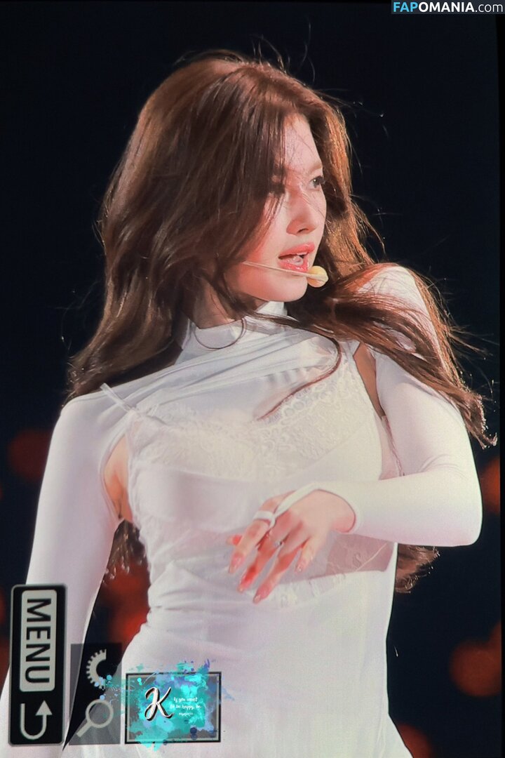 Minatozaki Sana / TWICE / m.by__sana Nu OnlyFans  Photo fuitée #20