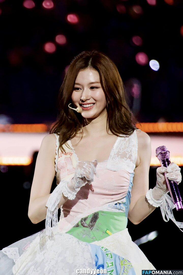 Minatozaki Sana / TWICE / m.by__sana Nu OnlyFans  Photo fuitée #29