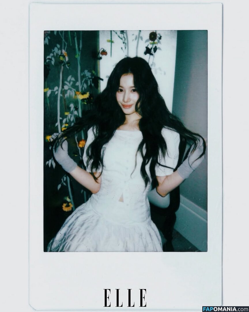 Minatozaki Sana / TWICE / m.by__sana Nu OnlyFans  Photo fuitée #34