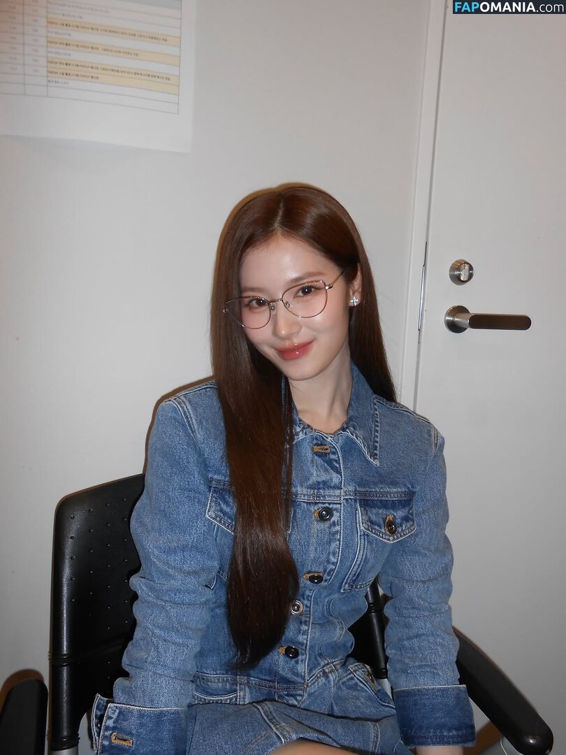 Minatozaki Sana / TWICE / m.by__sana Nu OnlyFans  Photo fuitée #50