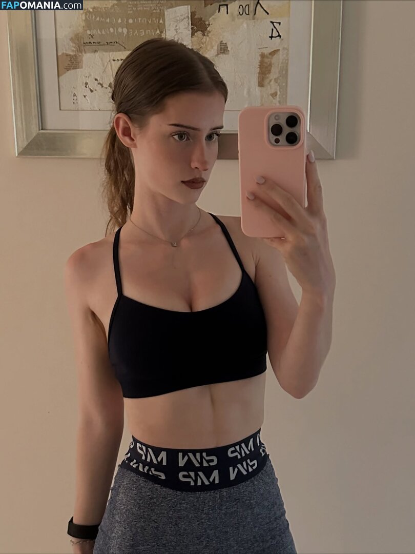 Mira.004 / model_mira Nu OnlyFans  Photo fuitée #1465
