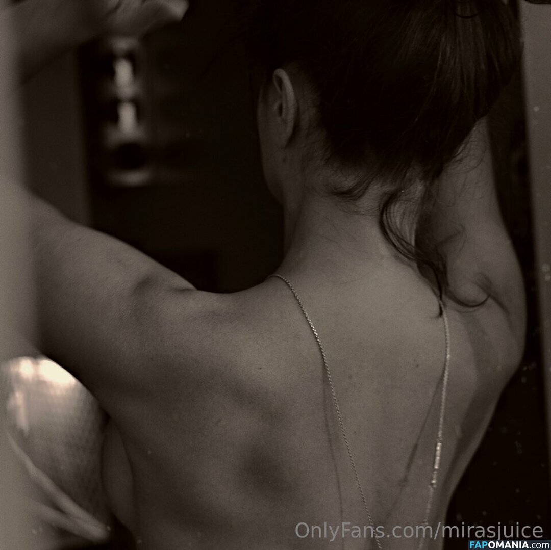 Mira_nowhere / Mira_twitch Nu OnlyFans  Photo fuitée #54