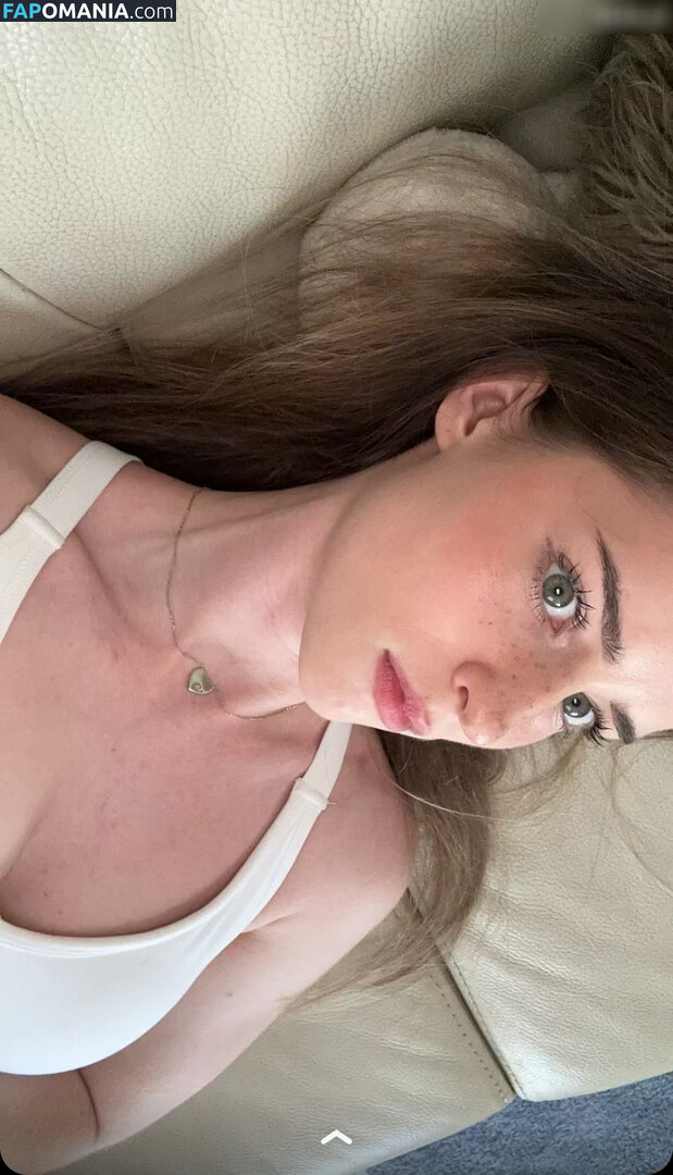 Mira Szalma / https: / mira.004 Nu OnlyFans  Photo fuitée #353