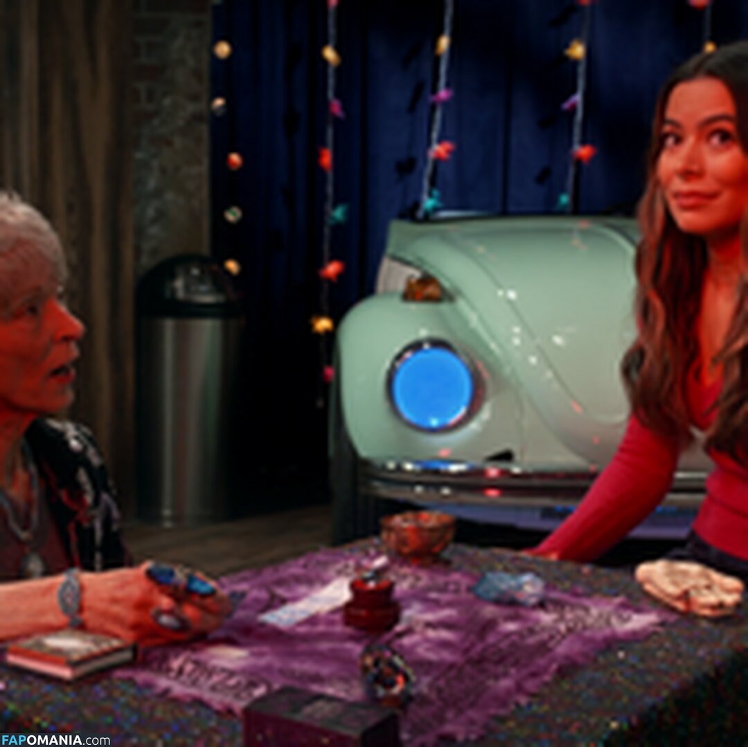 Miranda Cosgrove / MirandaCosgrove / onlyfanssz Nu OnlyFans  Photo fuitée #159