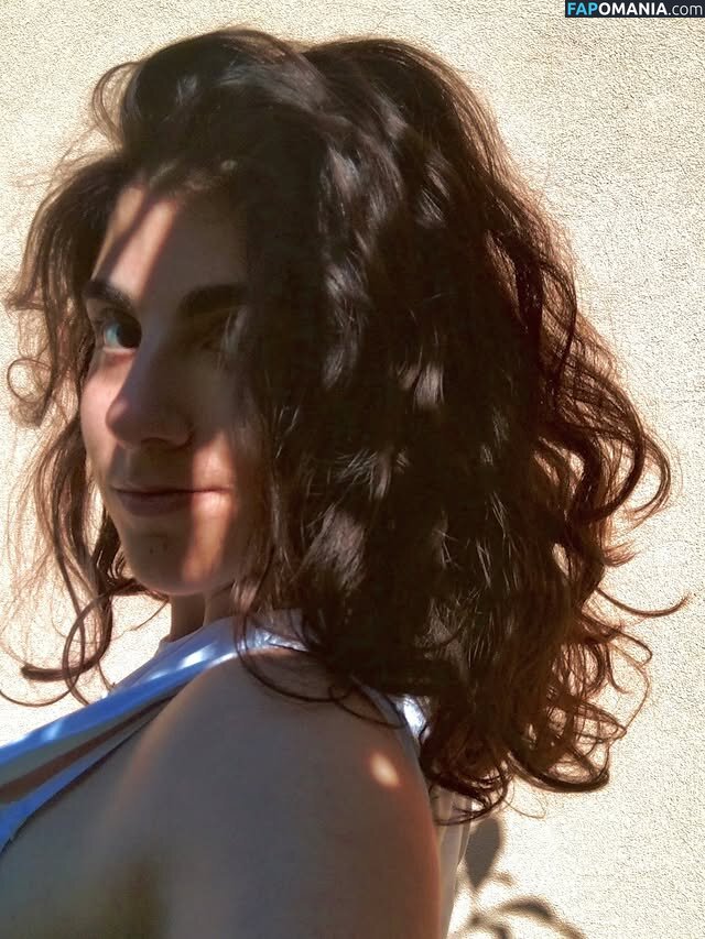 Miriana Di Fazio / cecinestpasmiri Nu OnlyFans  Photo fuitée #2