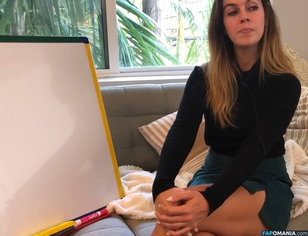 Miss Bell ASMR / missbellasmr Nu OnlyFans  Photo fuitée #2