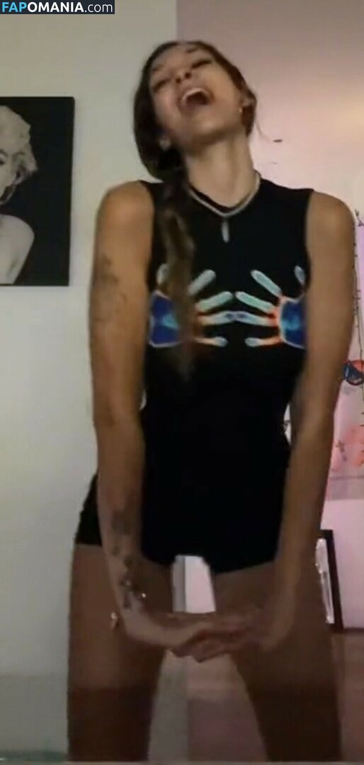 Miss X Bee Brii / miss.x.bee / miss.xbee Nu OnlyFans  Photo fuitée #74