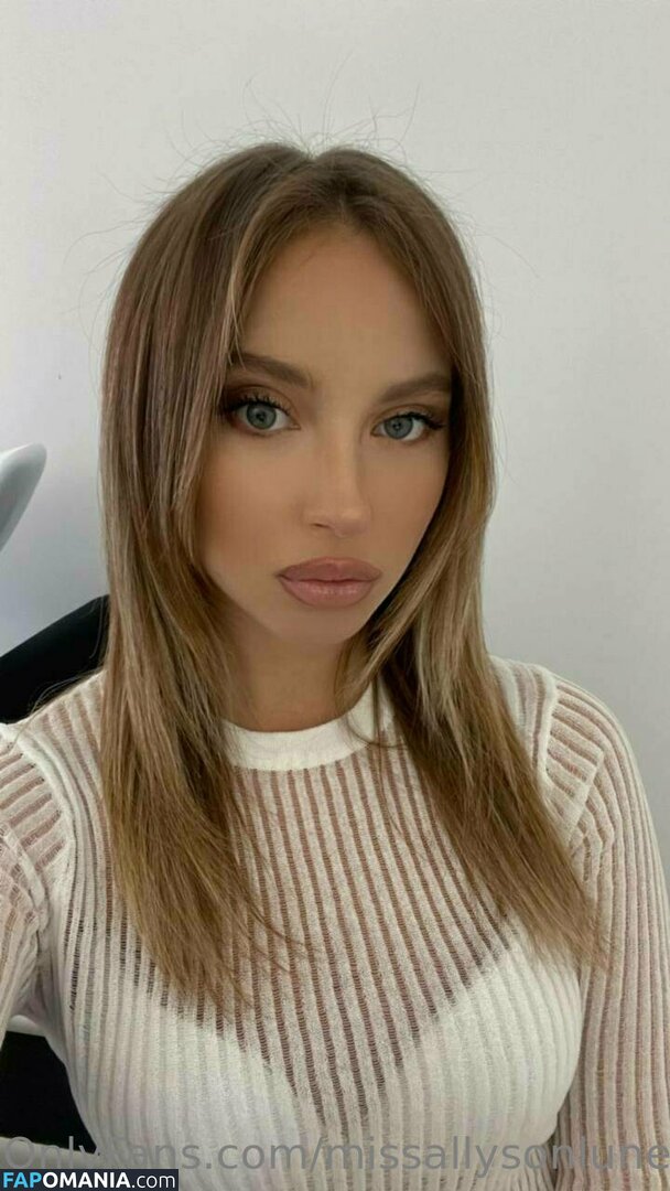 miss_allaneous / missallysonlune Nu OnlyFans  Photo fuitée #20
