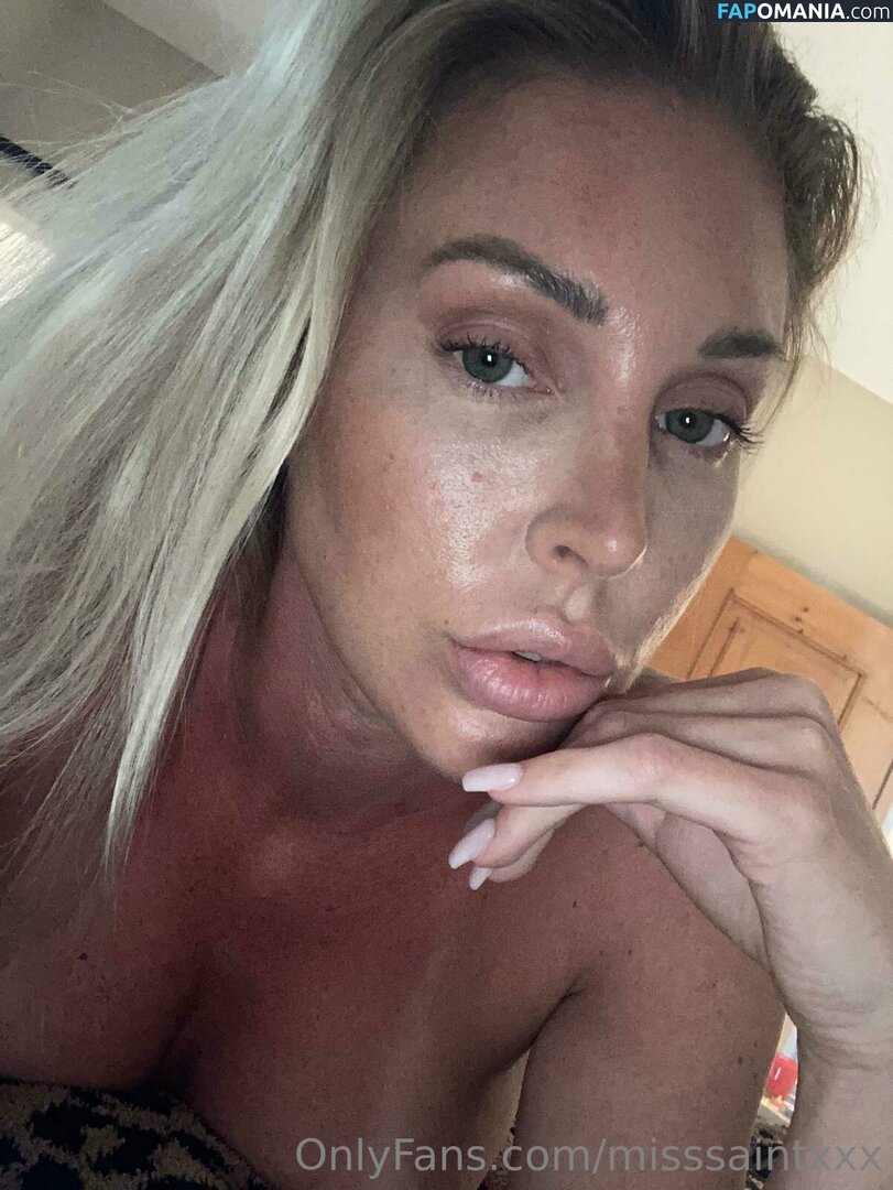 misssaintxxx / samantha_saintxo Nu OnlyFans  Photo fuitée #285