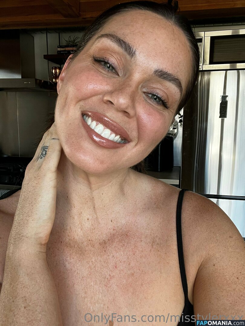 misstylerxxx Nu OnlyFans  Photo fuitée #53