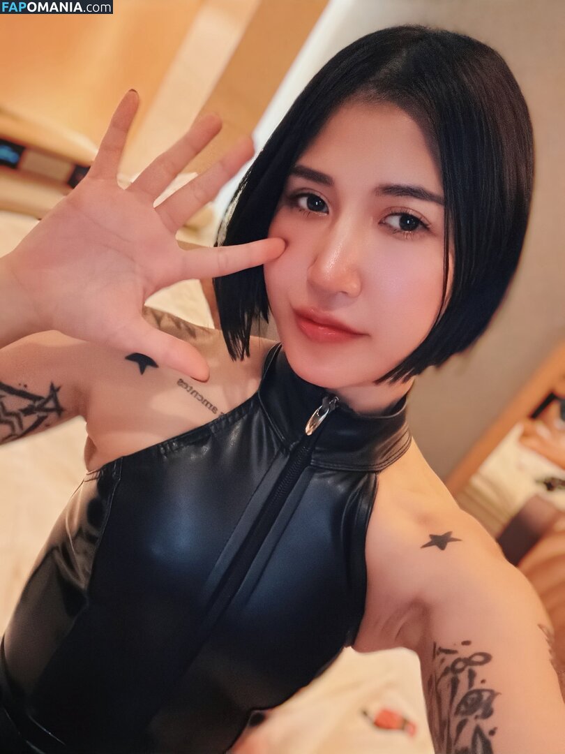 Mona Enju / https: / mmmowmow / mo_mo_milkbom Nu OnlyFans  Photo fuitée #5