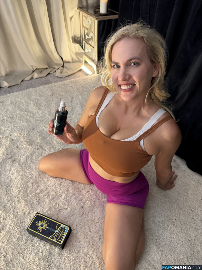 Brenda Mondragon / Mondragon Chiropractic / chiro_dragon Nu OnlyFans  Photo fuitée #49