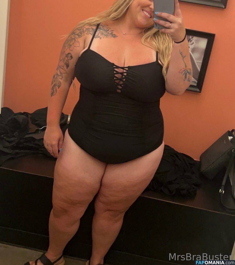 missamerrrickaa / mrs_bra_buster Nu OnlyFans  Photo fuitée #35
