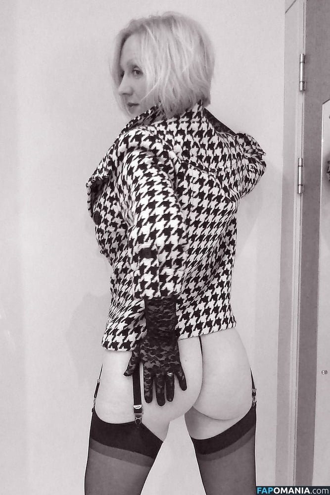 Mrs S Stockings Nu OnlyFans  Photo fuitée #70