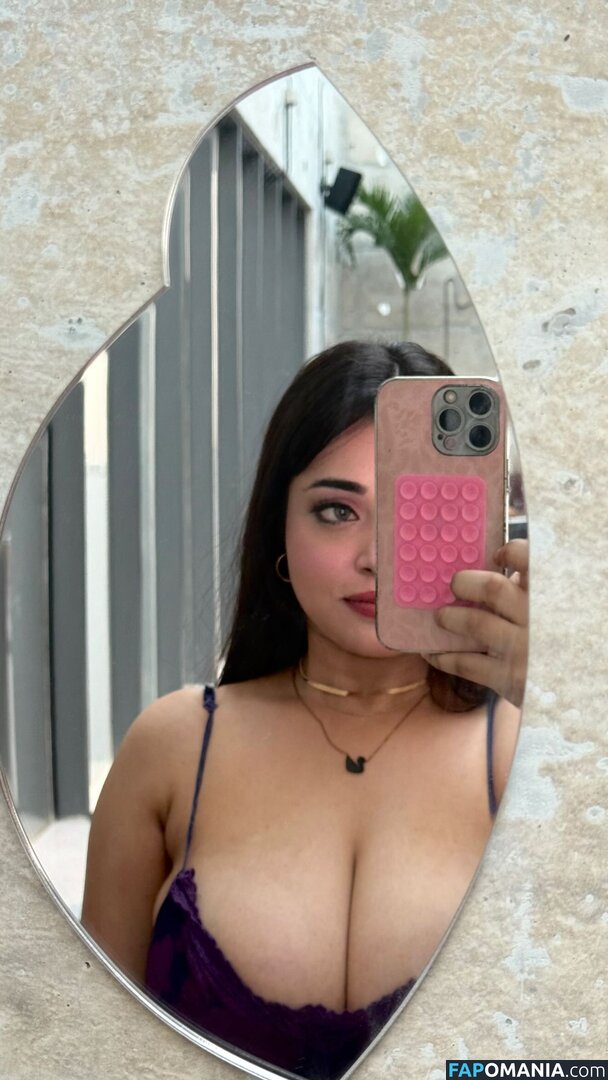 mumtahinaaa_ Nu OnlyFans  Photo fuitée #4
