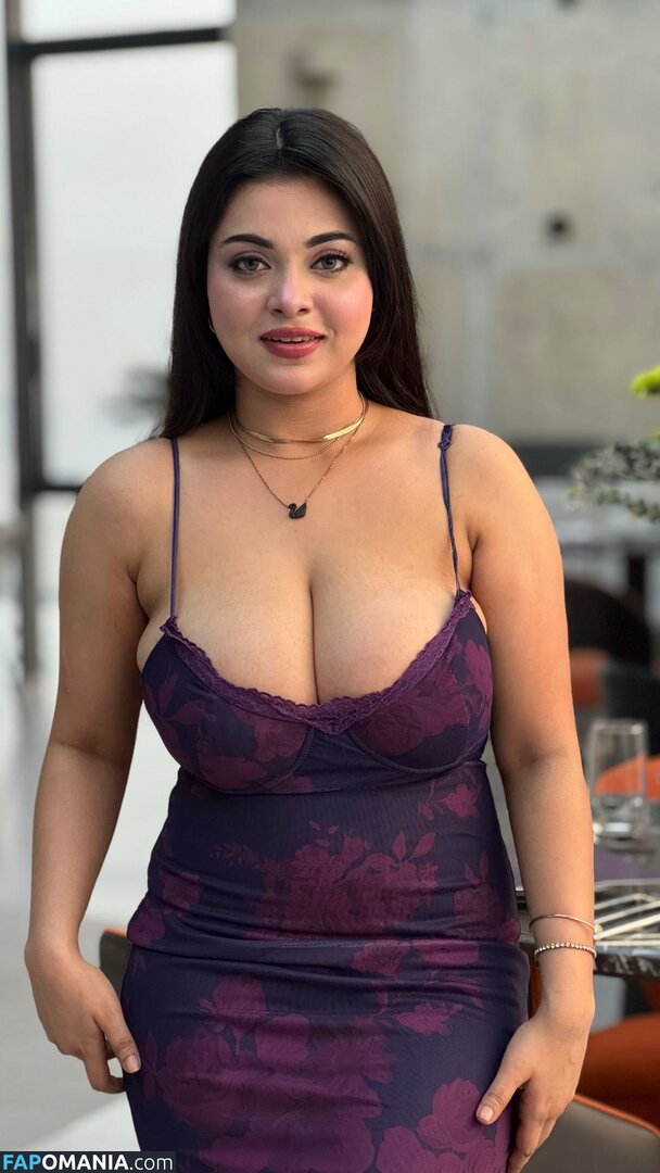 mumtahinaaa_ Nu OnlyFans  Photo fuitée #5