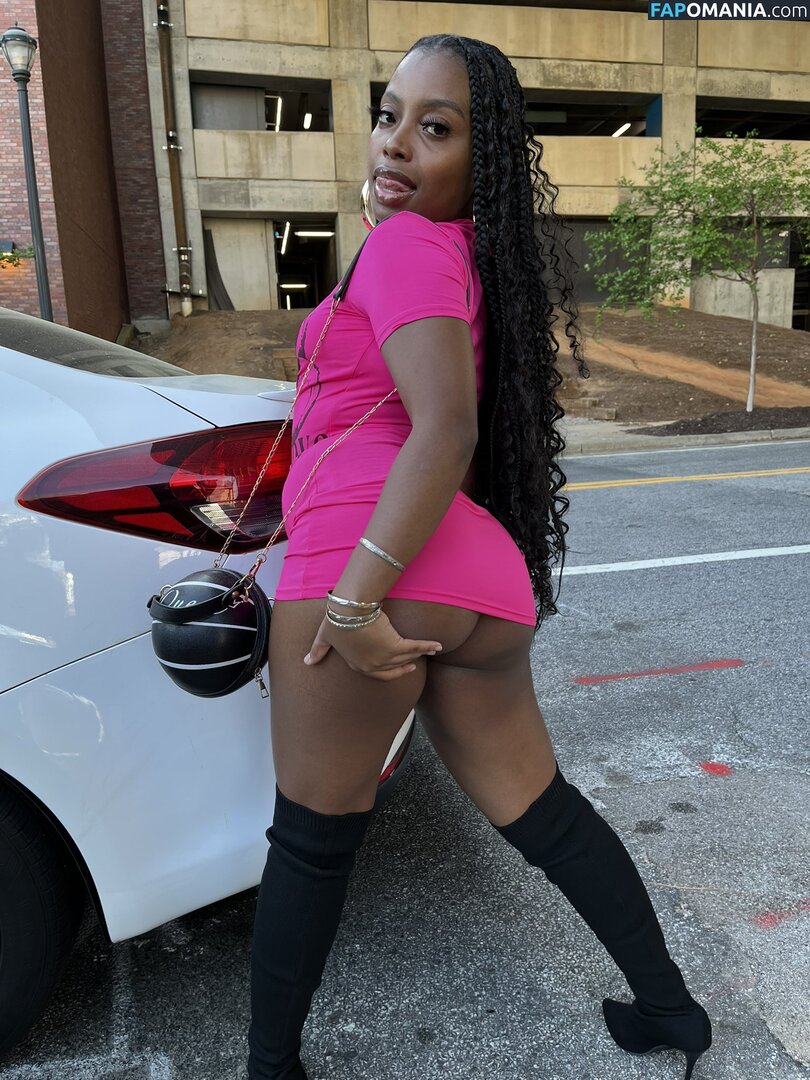 10shania / Muthafuckinlae / exclusivelylae / exclusivelylaee / https: / mf.lae / mflae___ Nu OnlyFans  Photo fuitée #1