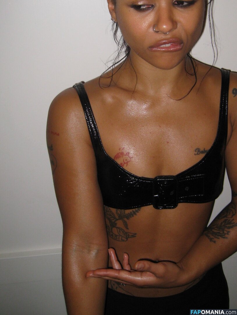 My'hala Herrold / Myha'la / https: / mmyhala Nu OnlyFans  Photo fuitée #10