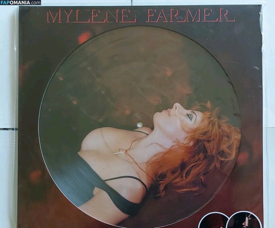 Mylène Farmer Nu OnlyFans  Photo fuitée #6