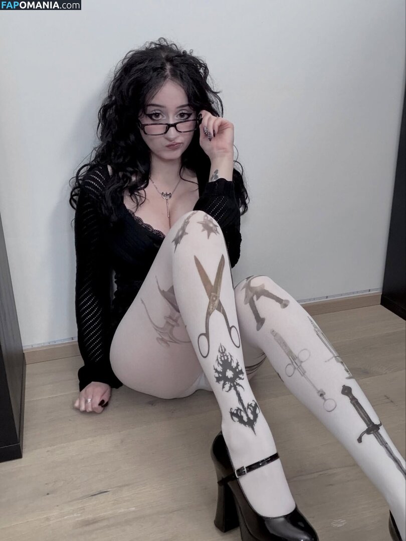 Myrteya / myrajade Nu OnlyFans  Photo fuitée #19