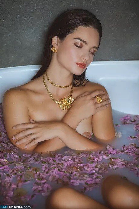 Myrtille Revêmont / myrtille_revemont Nu OnlyFans  Photo fuitée #14