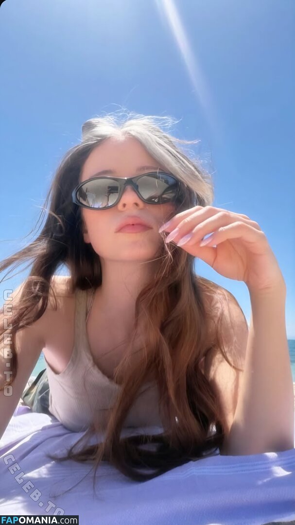 nadinebreaty Nu OnlyFans  Photo fuitée #1