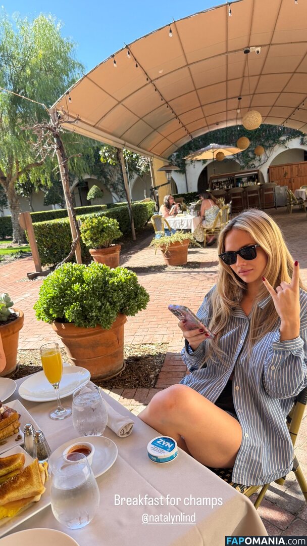 Natalie Alyn Lind / NatalieAlynLind / https: / natalynlind Nu OnlyFans  Photo fuitée #484