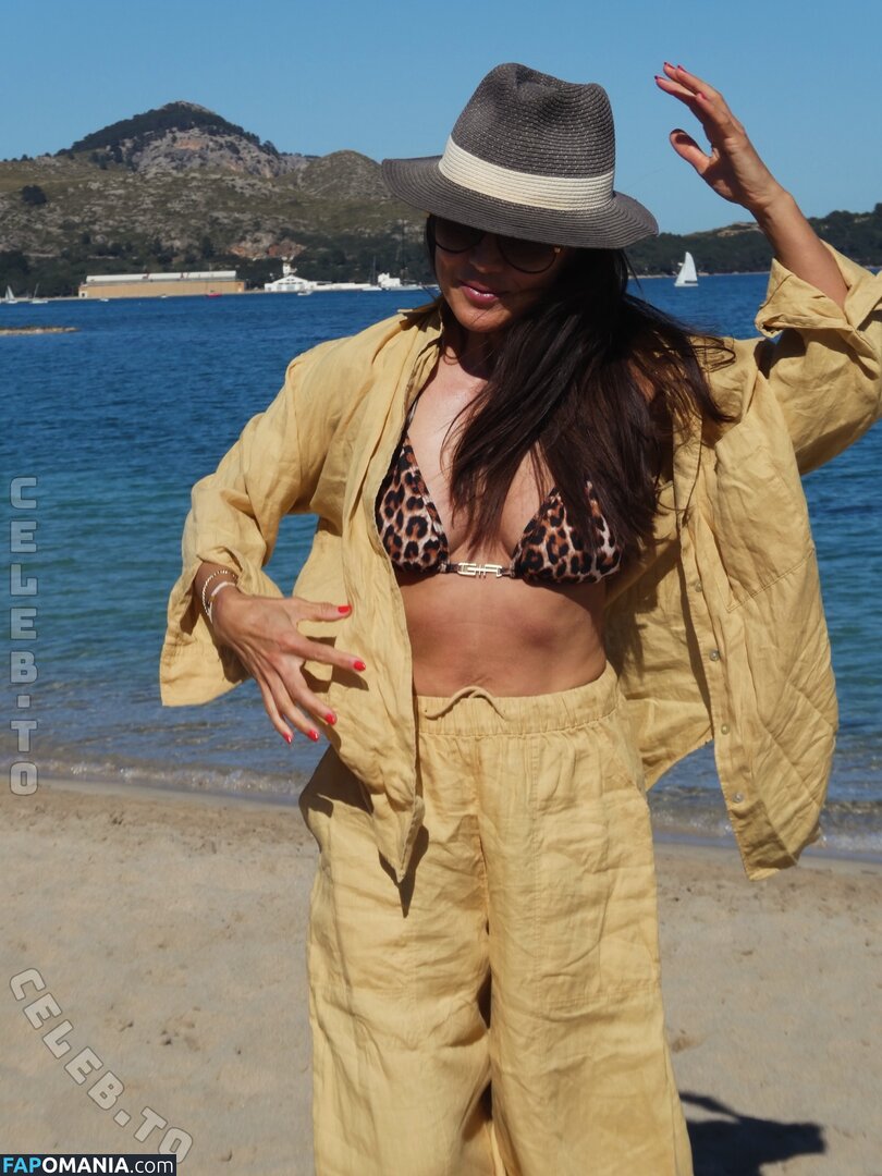 Nazan Eckes / nazaneckes Nu OnlyFans  Photo fuitée #5