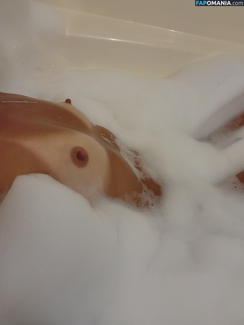 nellebeachgirl / nellecreations Nu OnlyFans  Photo fuitée #6