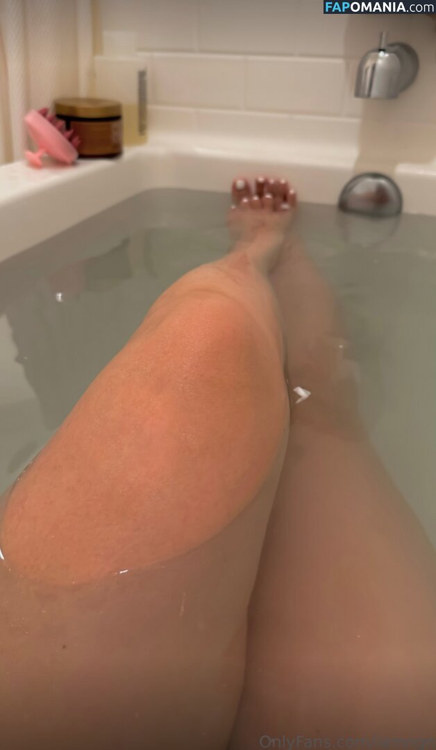 Ngan Nguyen / linnynguyen / nganguyeen Nu OnlyFans  Photo fuitée #297