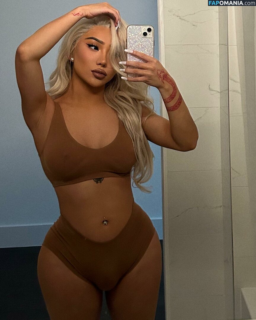 Nikita Dragun / nikitadragun Nu OnlyFans  Photo fuitée #9