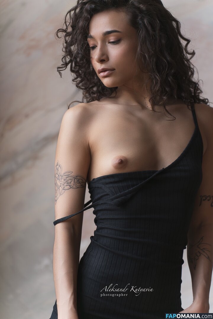 Lily Hayjes / Nikol Beylik / Wandaweb / nikolxxnikol / pronixyy Nu OnlyFans  Photo fuitée #895