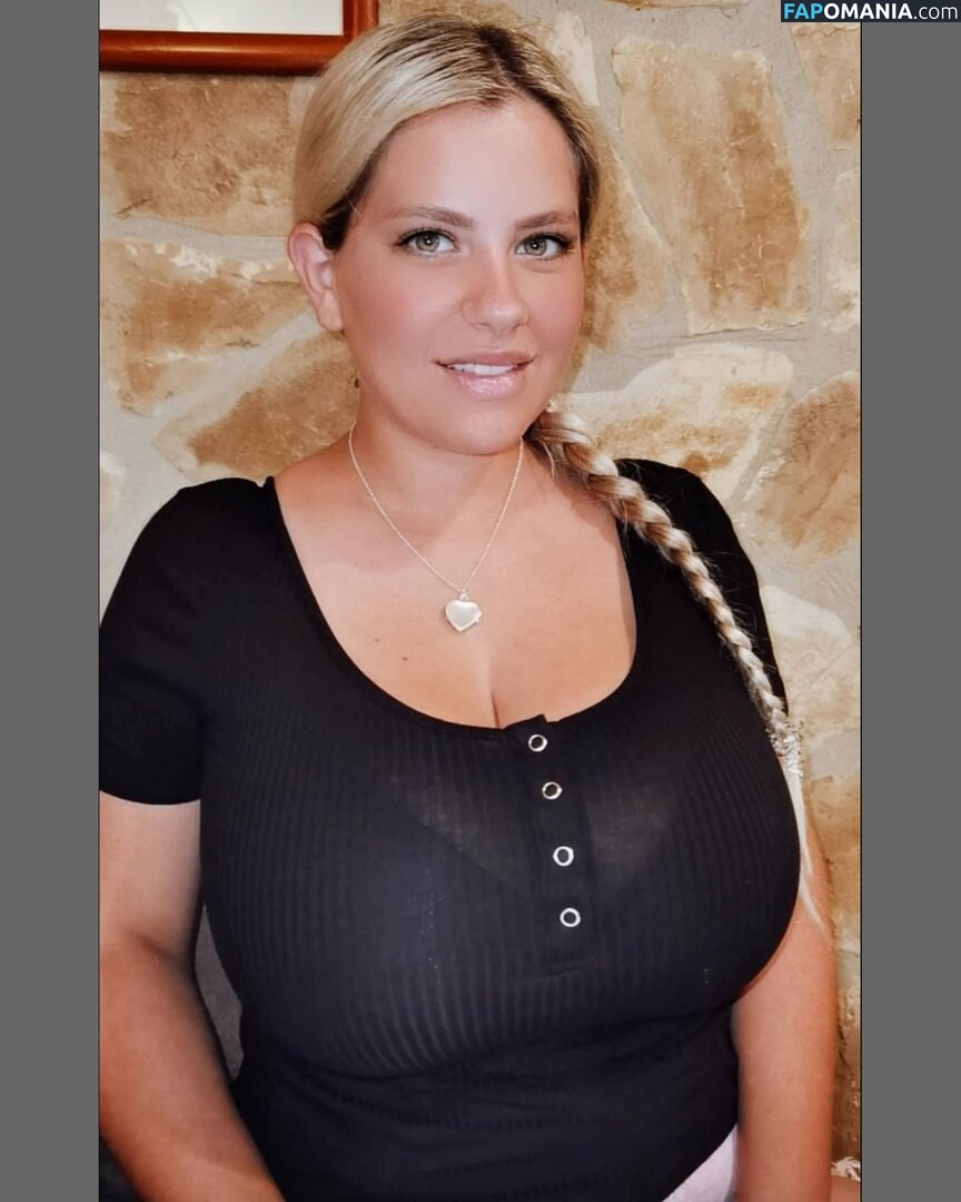 Nina Phoenix / Tamara Dido / https: / ninaphoenix / ninaphoenix_ Nu OnlyFans  Photo fuitée #257