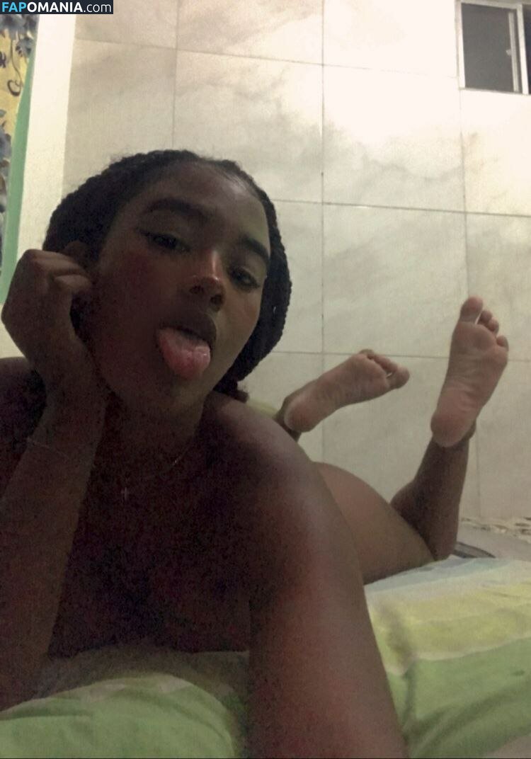 ninfetinha vih / ninfetinhavivi / ninnidavid / shygirlfromeurope Nu OnlyFans  Photo fuitée #4