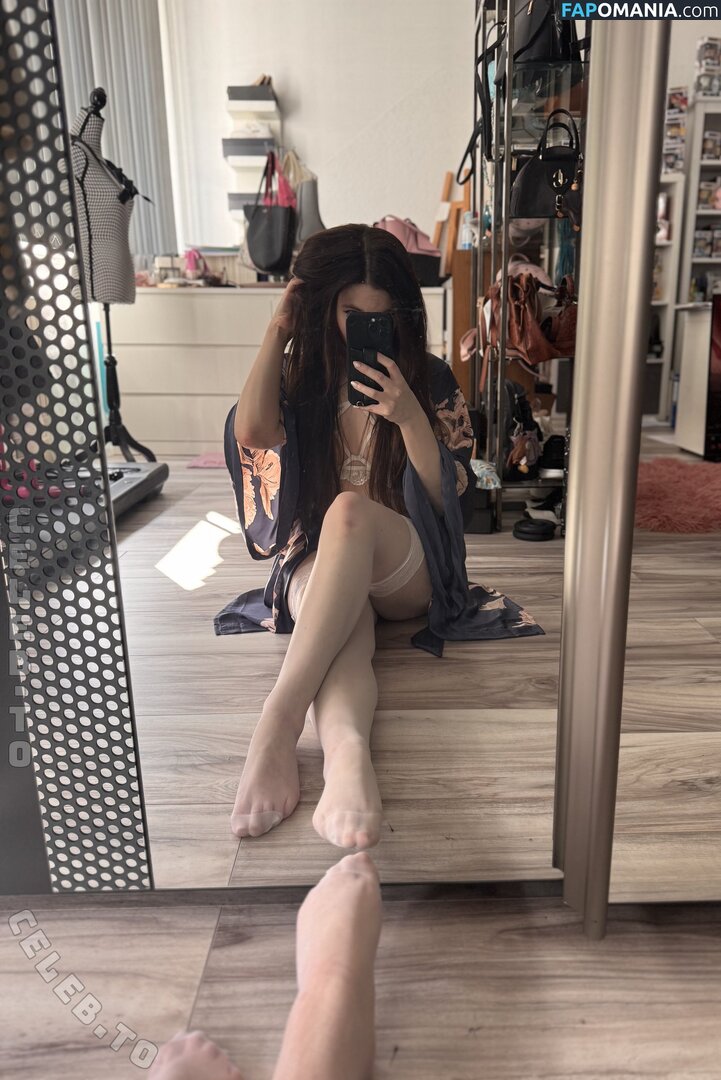 Nini Raven / Nini_Raven / raven_nini Nu OnlyFans  Photo fuitée #2