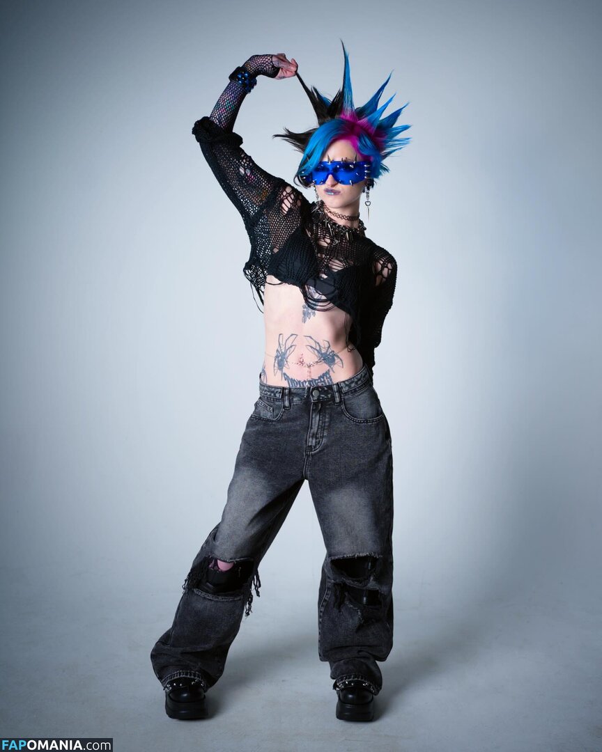 https: / noteasybeinwhee / noteasybeinwheezy Nu OnlyFans  Photo fuitée #4